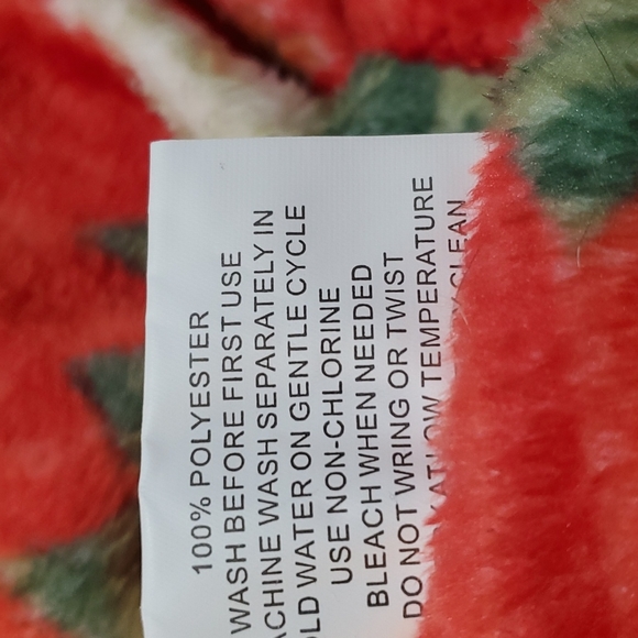 Christmas Poinsettia Throw Blanket Very Soft Noble House - Picture 4 of 4